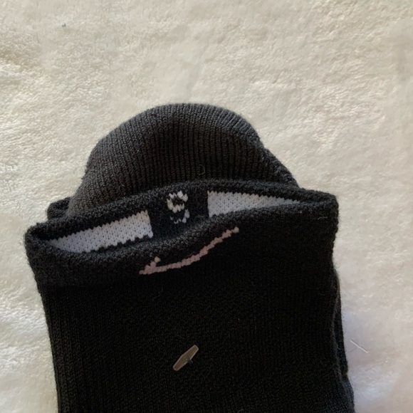 (2) Nike Kids' Dry Cushion No Show Socks - Picture 3 of 7
